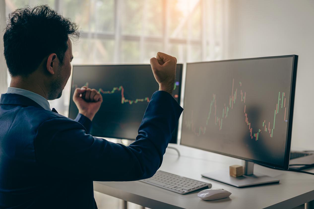 如何成为优秀的交易员:策略心法与平台选择之道