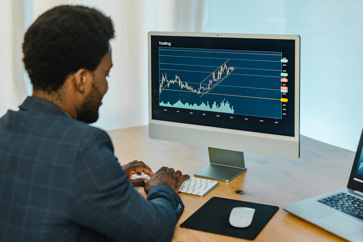 Wmax外汇跟单服务：为新手投资者铺设盈利之路