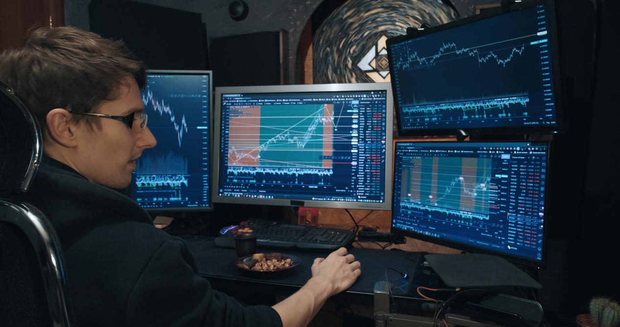 MetaTrader 4/5终端深度解析：WMAX平台的图表与自动化功能
