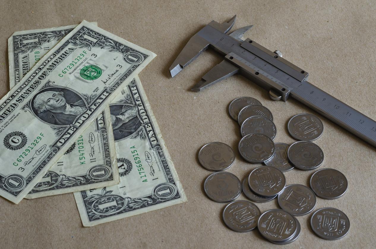 当止损不再被尊重：贵金属交易中的滑点风险与执行纪律